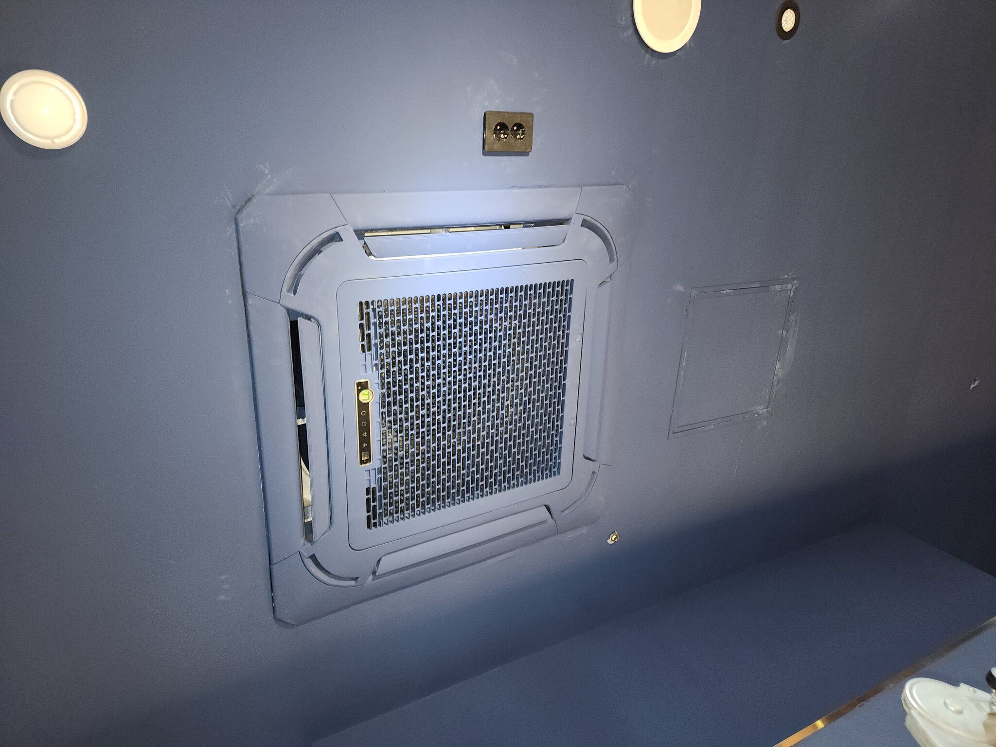 에어컨 청소 작업