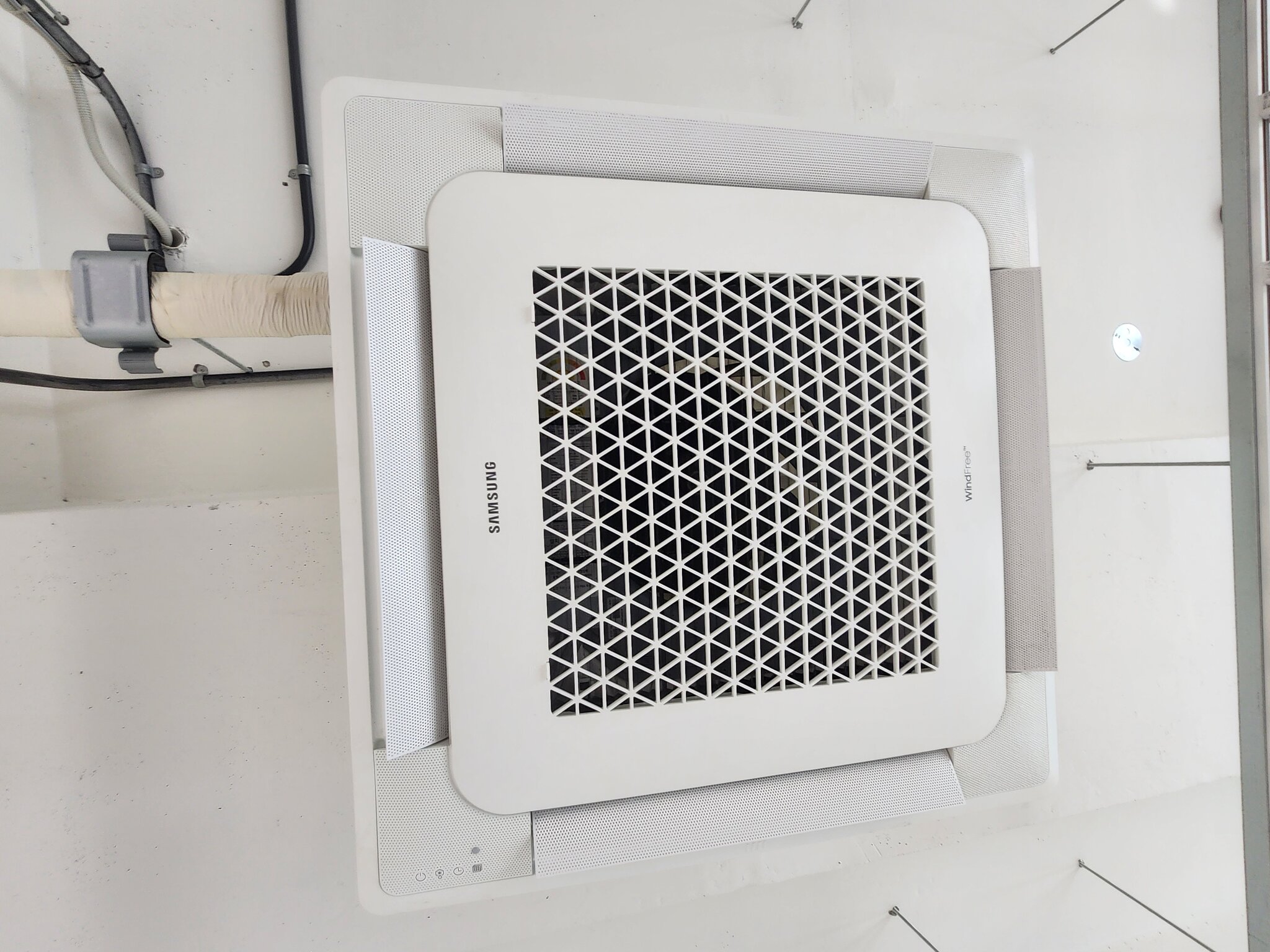 에어컨 청소 작업