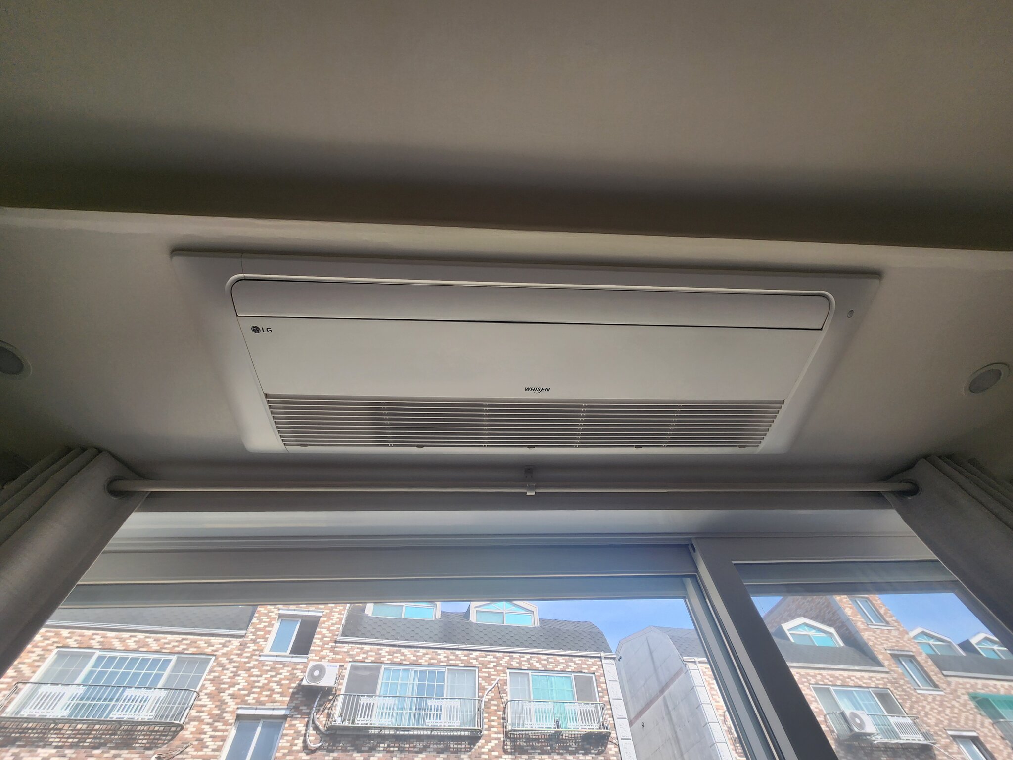 에어컨 청소 작업