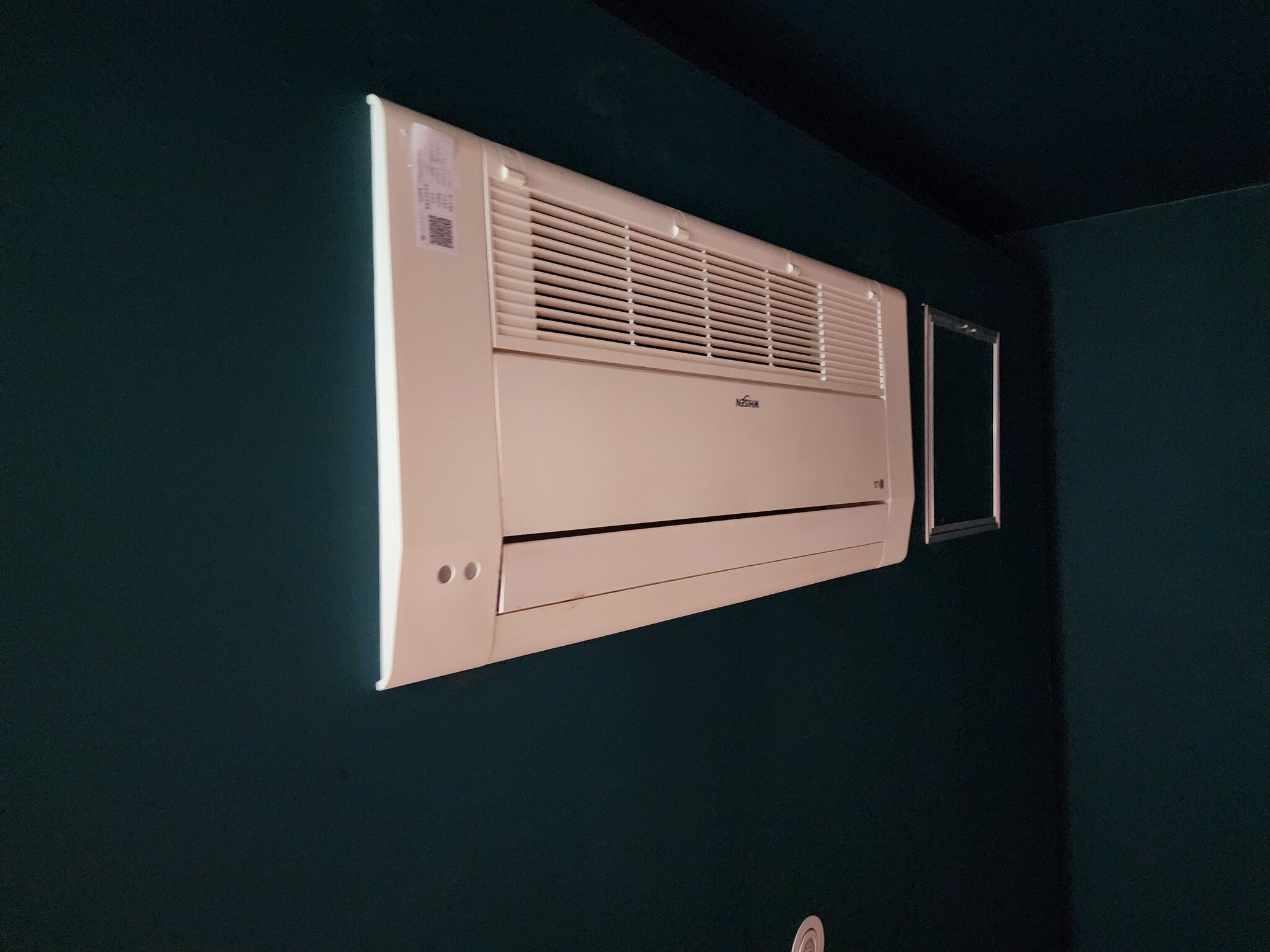 에어컨 설치 작업