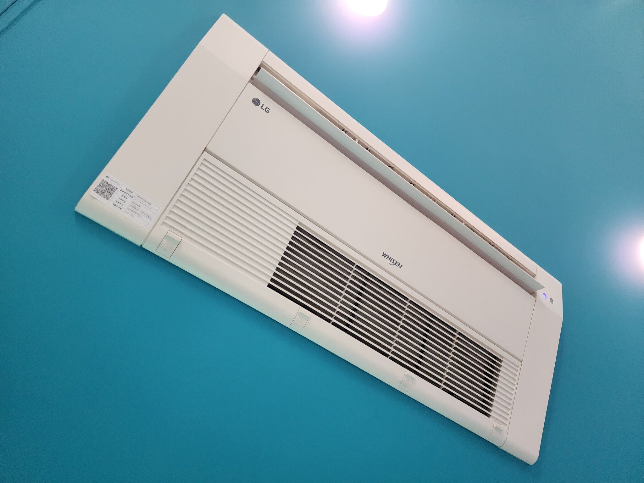 에어컨 설치 작업