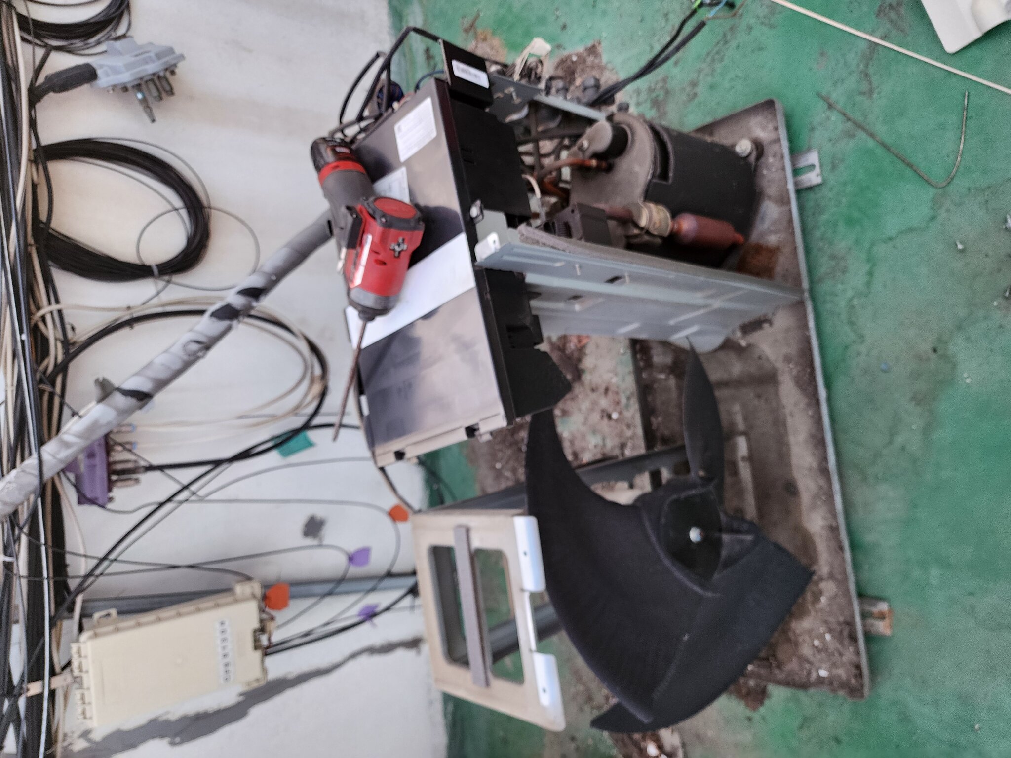 에어컨 수리 작업