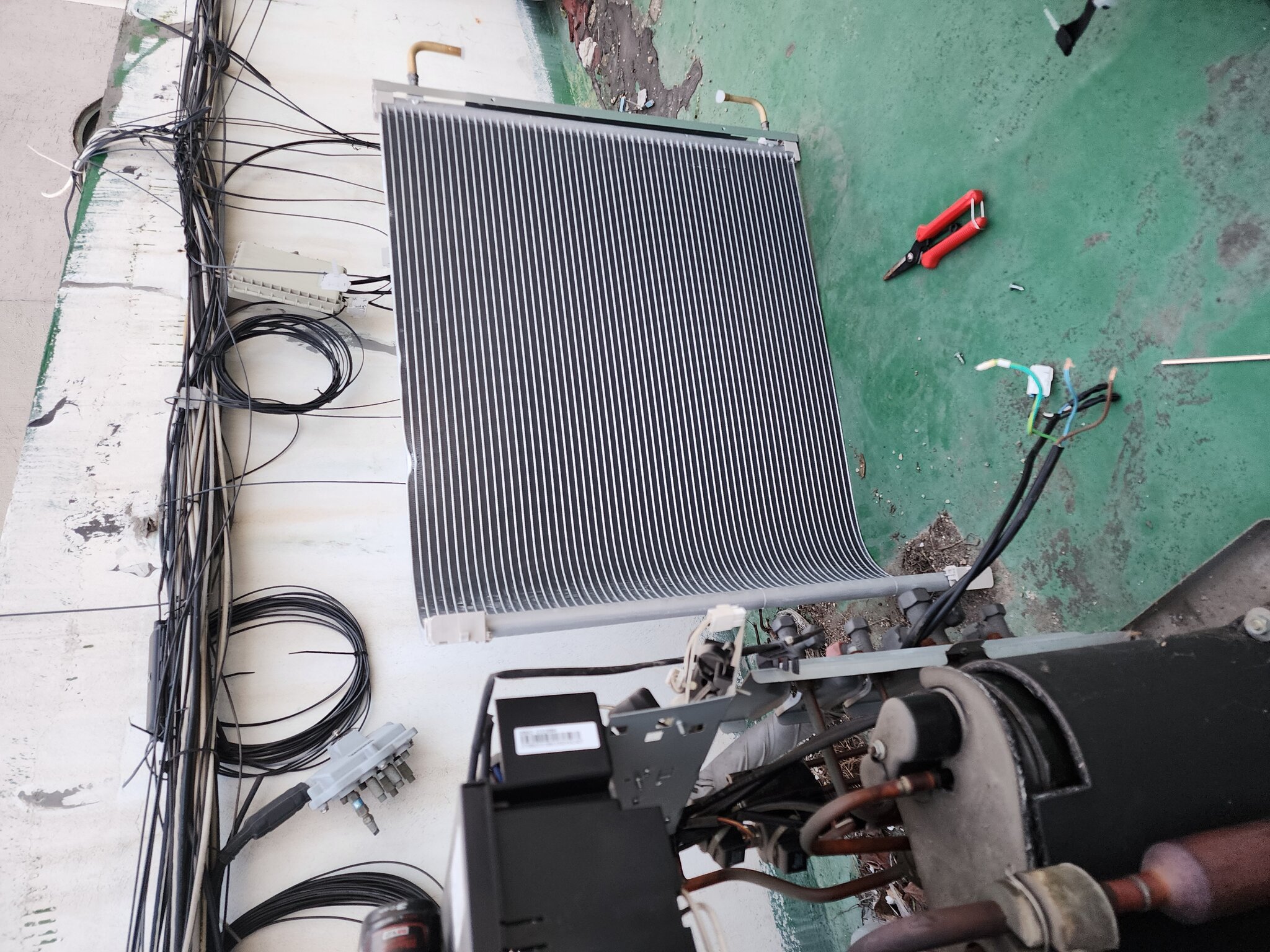 에어컨 수리 작업